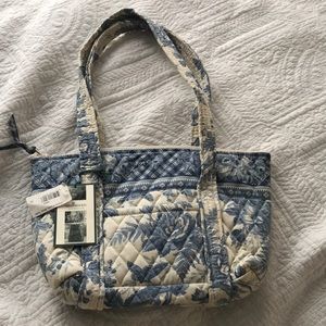 Vera Bradley vintage NWT! Paddy Blue Toile